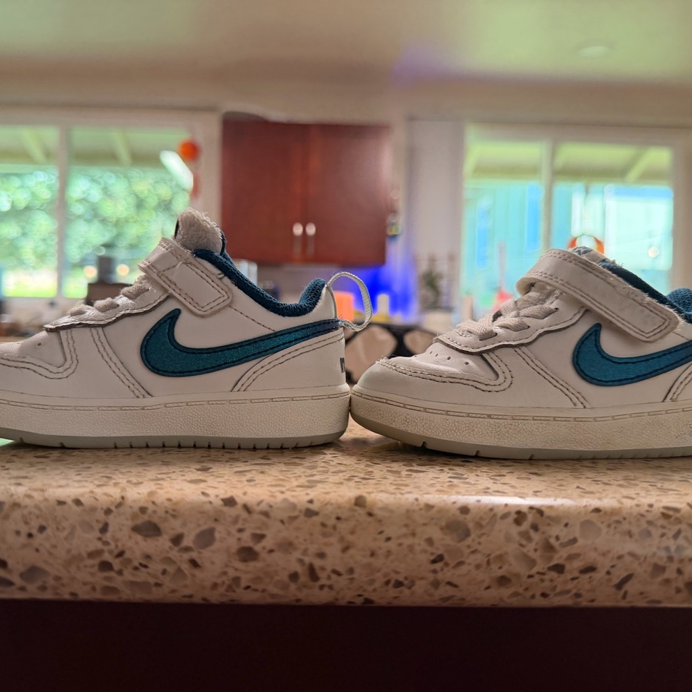 Nike Kids White and Teal Sneakers